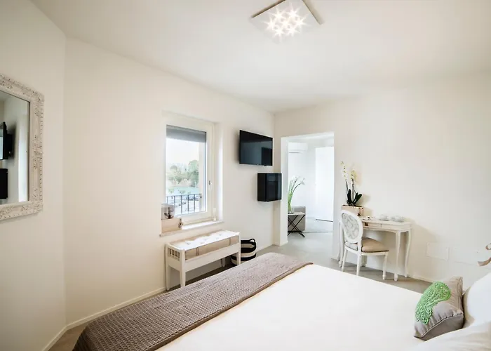 Riviera Carducci Vendégház Peschiera del Garda