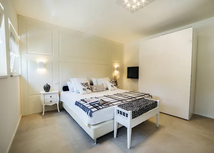 Riviera Carducci Vendégház Peschiera del Garda